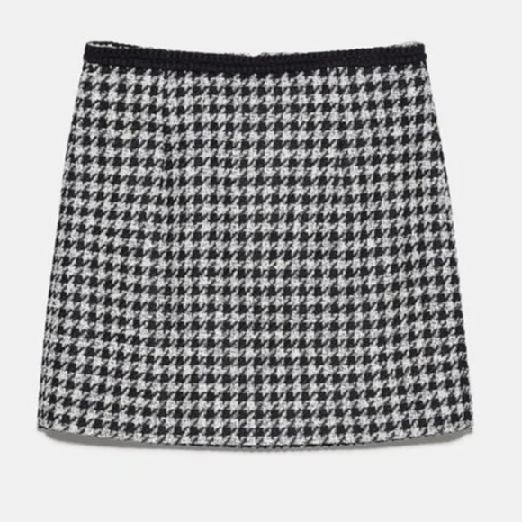 Zara Dresses & Skirts - Zara Houndstooth Tweed Black and White Mini Skirt